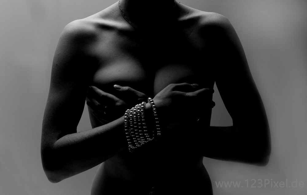 breast nude Art - Sven Michalczak - 123pixel.de